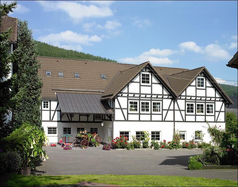 Hotel Klaukenhof Леннештадт Экстерьер фото